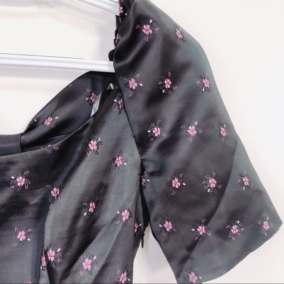 Gal Meets Glam Maude Daisy Satin Jacquard Dress - Picture 4 of 6